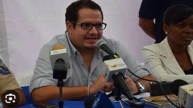 Juez ordena la detención de exministro Javier Córdova