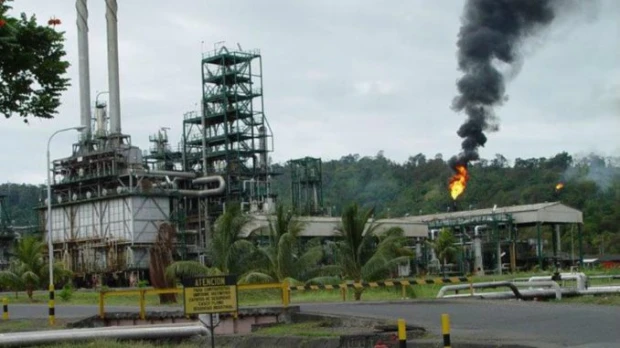 Ecuador invita a 41 firmas para importar 2,25 millones barriles de diésel oil
