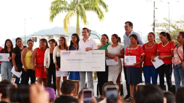 El Gobierno presenta crédito 'Agro-violeta' para agricultoras de la Amazonía