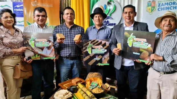 Timbara se prepara para su festival melcochero