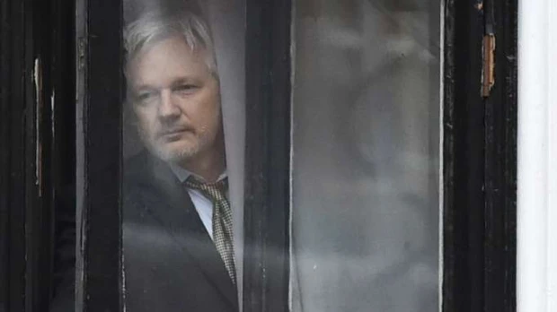 WikiLeaks acusa a la Embajada de Ecuador de espiar a Assange