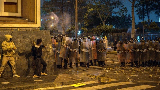 Perú: El gobierno prepara el estado de emergencia para Lima