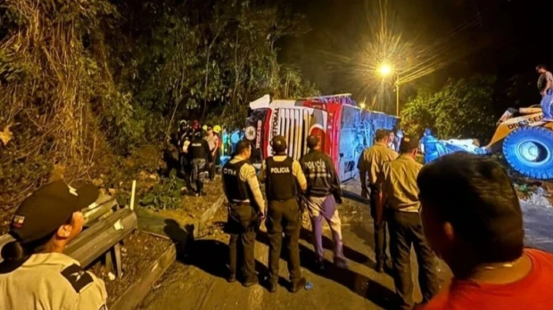 Choque entre autobús y camión dejó 5 muertos en Esmeraldas 