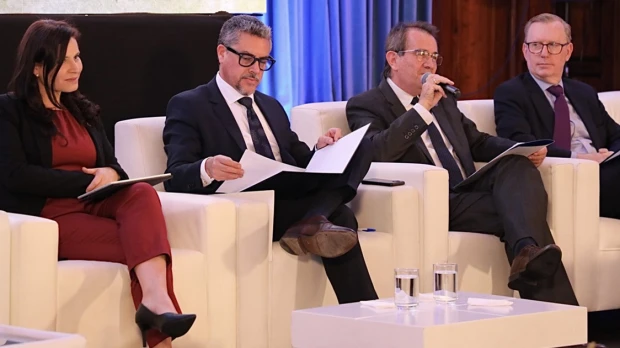 Acnur y OIM lanzan plan para atender a 400.000 venezolanos en Ecuador