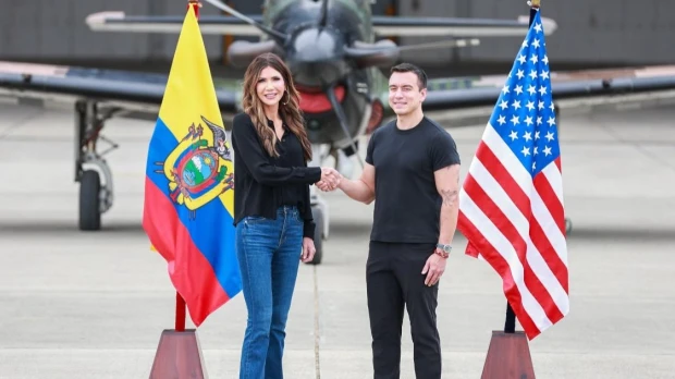 Noboa y Noem inspeccionaron la antigua base estadounidense en Manta