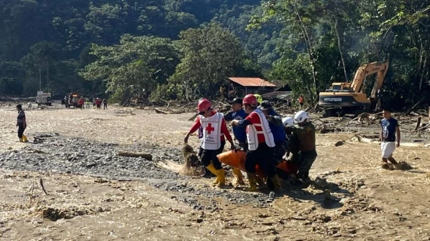 Desbordamiento del río Zamora deja desaparecidos, heridos y daños en la parroquia Guadalupe