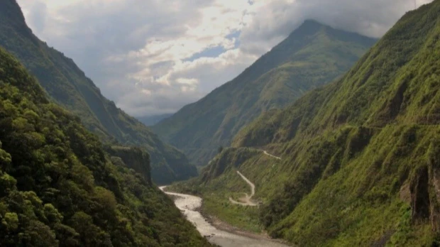 Inversionistas mineros buscan activos en Ecuador pese al estancamiento de nuevas concesiones