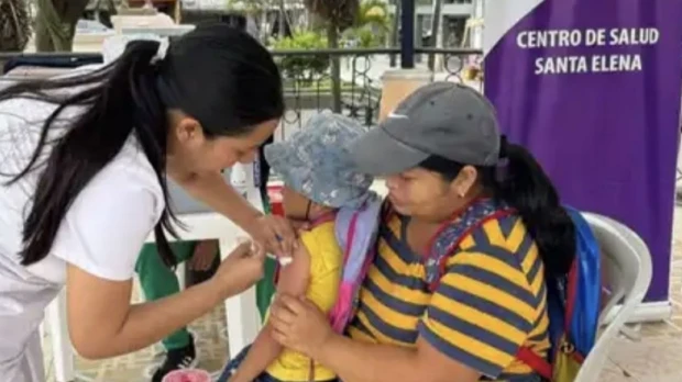 Ecuador vacuna a 56.495 personas contra la influenza