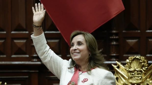 Fiscalía de Perú solicita que se prohíba salir del país a destituida presidenta Boluarte