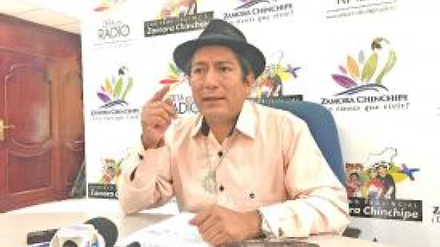 Prefecto habla de una posible destitución