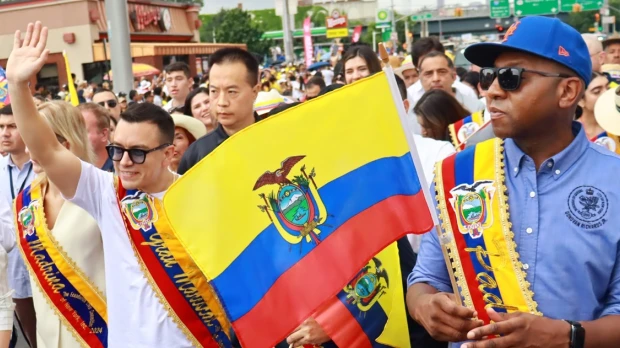 Noboa inauguró el desfile ecuatoriano en Nueva York 