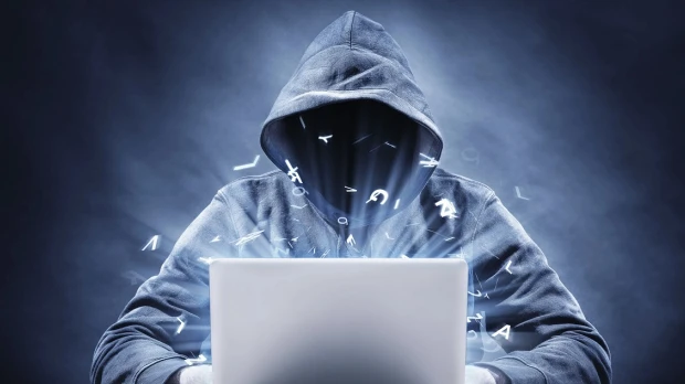 Un prófugo ecuatoriano y un creador de trolls están detrás del candidato de extrema izquierda en Colombia