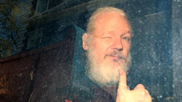 Ecuador toma distancia de las filtraciones sobre el asilo de Assange