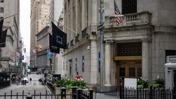 Wall Street abrió en verde con petroleras estadounidenses en auge tras detención de Maduro
