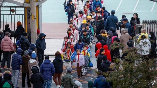La OMS pide más información a China ante el aumento de casos de neumonía infantil