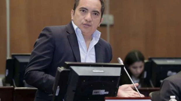 Consejo de Administración Legislativa suspende el sueldo al correísta Yofre Poma