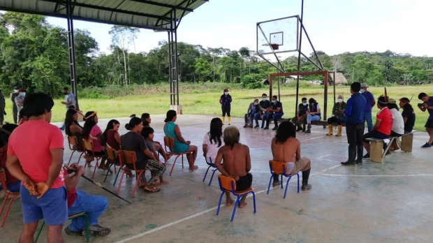 Ecuador aplicará refuerzos anticovid-19 a 8 comunidades Waorani