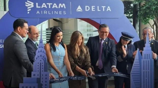 Latam inauguró vuelo directo Guayaquil-Nueva York