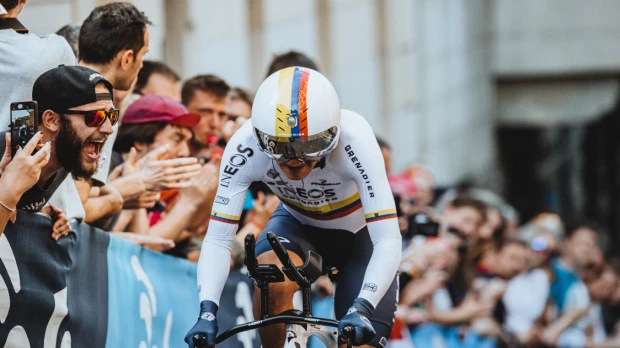 Richard Carapaz no supera la caída del Tour y se pierde la Vuelta