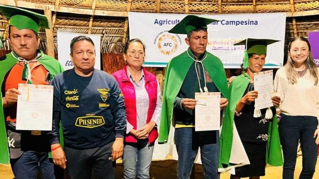 94 productores de Pastaza recibieron carnets de la AFC