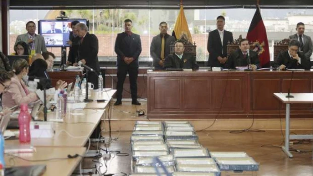 Empresario confirma presiones para entrega de dineros en caso ‘Sobornos’