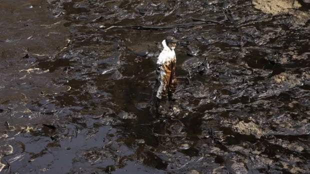 Perú: Tras 4 años del derrame en las costas, pescadores piden “sanar el mar”