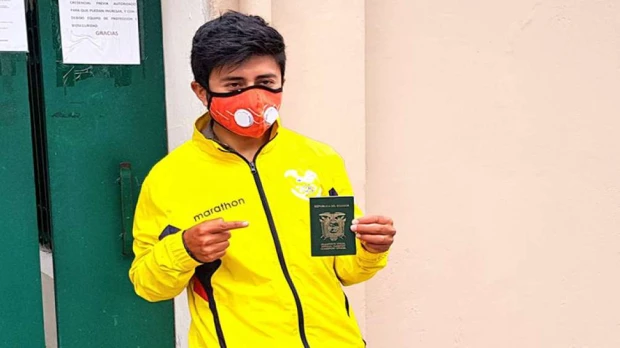 Alexander Cepeda obtuvo su pasaporte