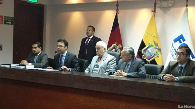 Partidos denuncian el 'mayor fraude electoral en la historia del Ecuador'