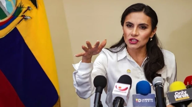 Verónica Abad anuncia su regreso a Ecuador