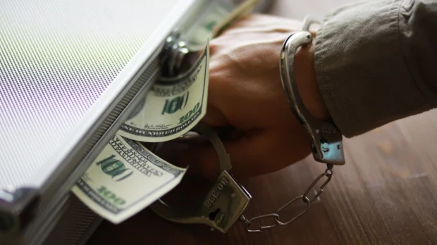 Nuevo reglamento antilavado refuerza control financiero 