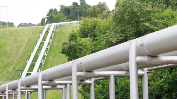 Informe prevé leve crecimiento del sector petrolero intermedio en Ecuador 