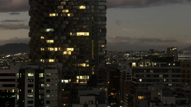 La contaminación del aire en Quito se duplica por generadores a diésel