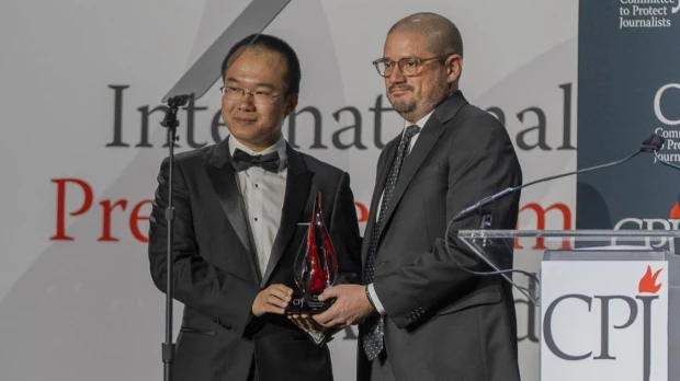 Periodistas ecuatorianos exiliados ganaron premio CPJ a libertad prensa