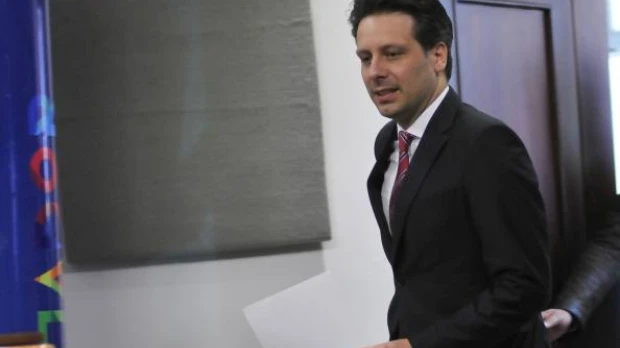Guillaume Long tilda de desleal al presidente Lenín Moreno tras renunciar a cargo en la ONU