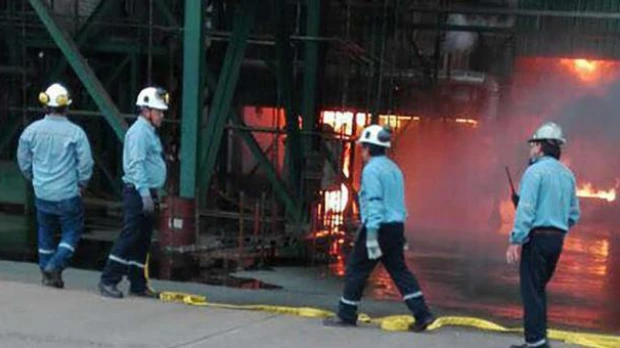 Refinería de Esmeraldas se paralizará por daño en reactor