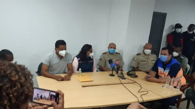 Cinco muertos en alud que sepultó a 8 en excavación minera ilegal en Ecuador