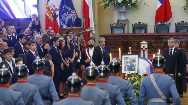 Chile da el último adiós a Piñera en un emotivo y solemne funeral de Estado