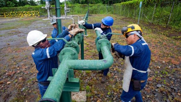 El secretario general de la organización, Haitham Al Ghais, se reunió con Fernando Santos, ministro de Energía y Mina / Foto: EFE