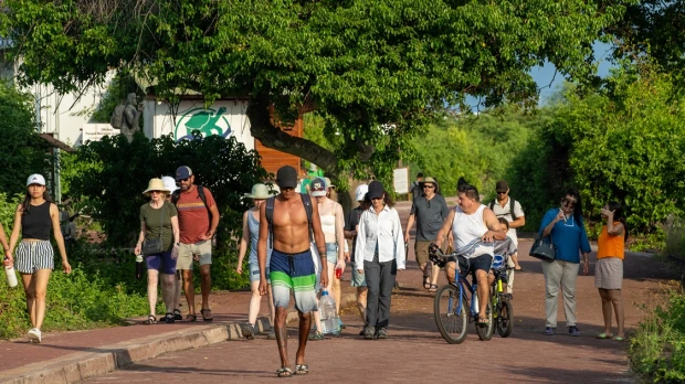 Galápagos, un destino que se hace más exclusivo al turismo