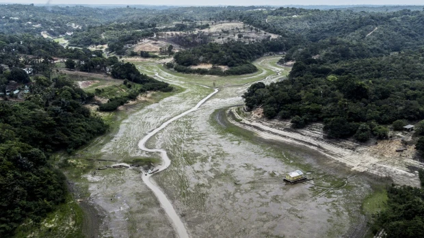 Río Amazonas en emergencia: derrame de más de 285 barriles de petróleo deja comunidades sin agua potable