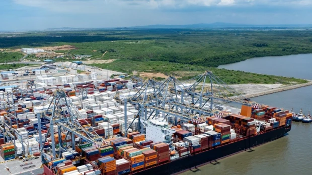 DP World está ampliando el muelle en el Puerto de Posorja
