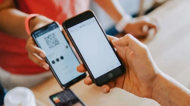 Ecuador lidera en pagos móviles y transformación digital