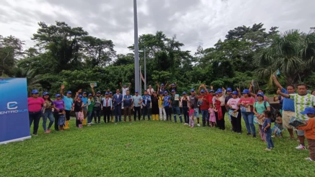 Centrosur inaugura obras de electrificación en comunidades amazónicas de Morona Santiago