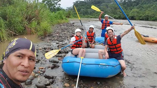 Los kichwas son guías del rafting y kayak 