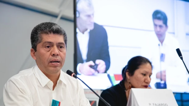 Fajardo promueve su fraude contra Chevron en gira por Europa