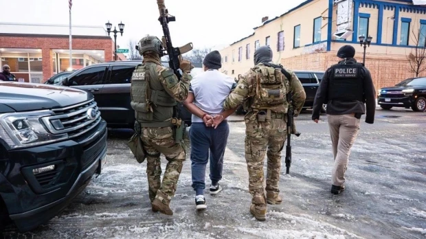EE.UU. detuvo a 1.000 migrantes, incluyendo ecuatorianos, en operación en Minnesota