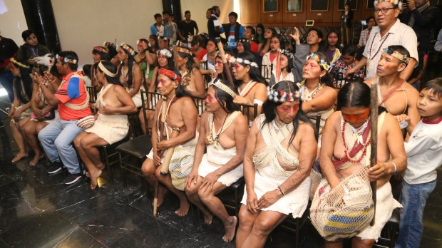 Comunidad Huaorani asiste a la Comisión de Biodiversidad