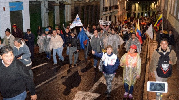 Tercera semana. La protesta se mantiene en las calles contra el Fraude