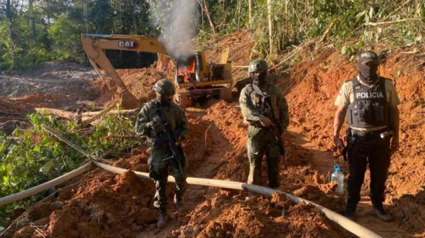 Enfrentamiento entre militares y mineros ilegales deja heridos y fallecidos en Sucumbíos