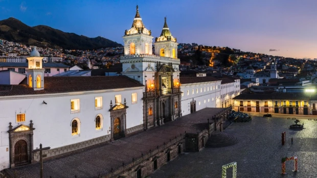 Quito aparece entre los 11 mejores lugares para viajar en 2024